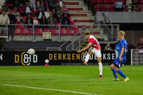 Chiel Sunder jongste debutant ooit bij FC Emmen