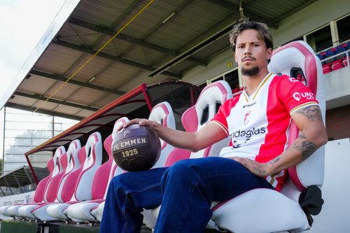 FC Emmen presenteert met Luca Everink de derde aanwinst