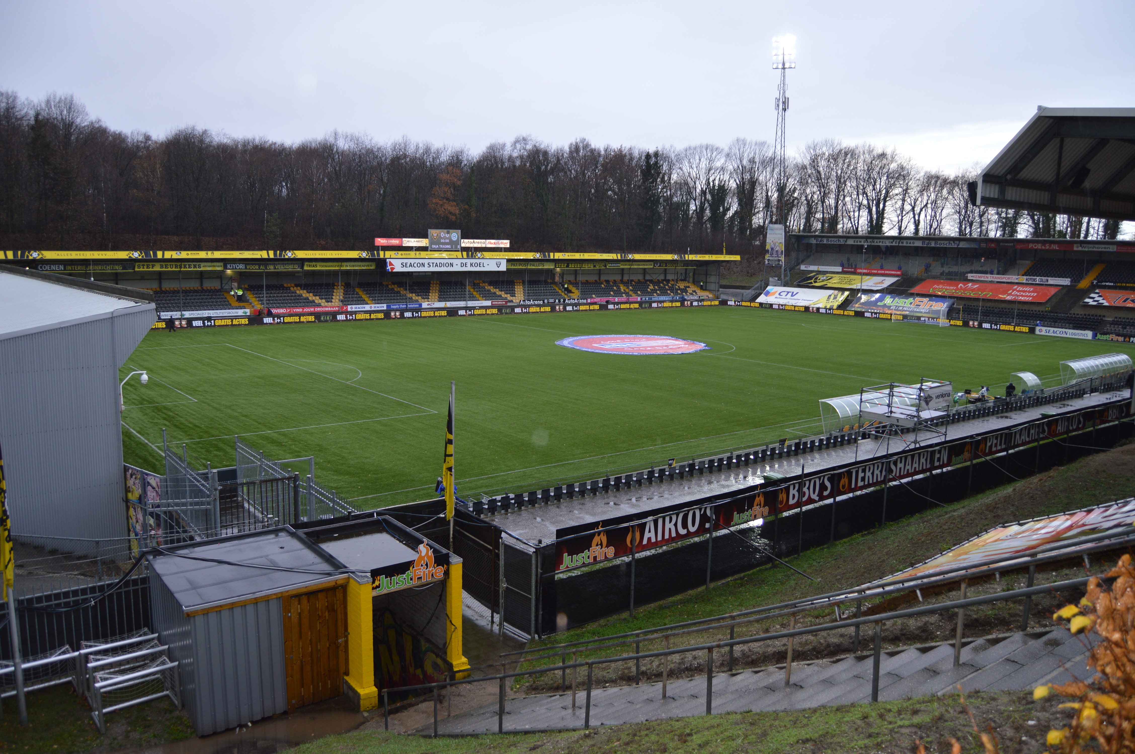 Ruime nederlaag FC Emmen in Venlo