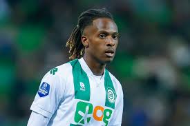 FC Emmen huurt Noam Emeran van FC Groningen