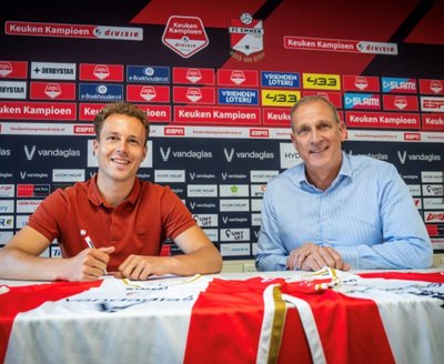 FC Emmen neemt Jasper Huijzer onder contract 