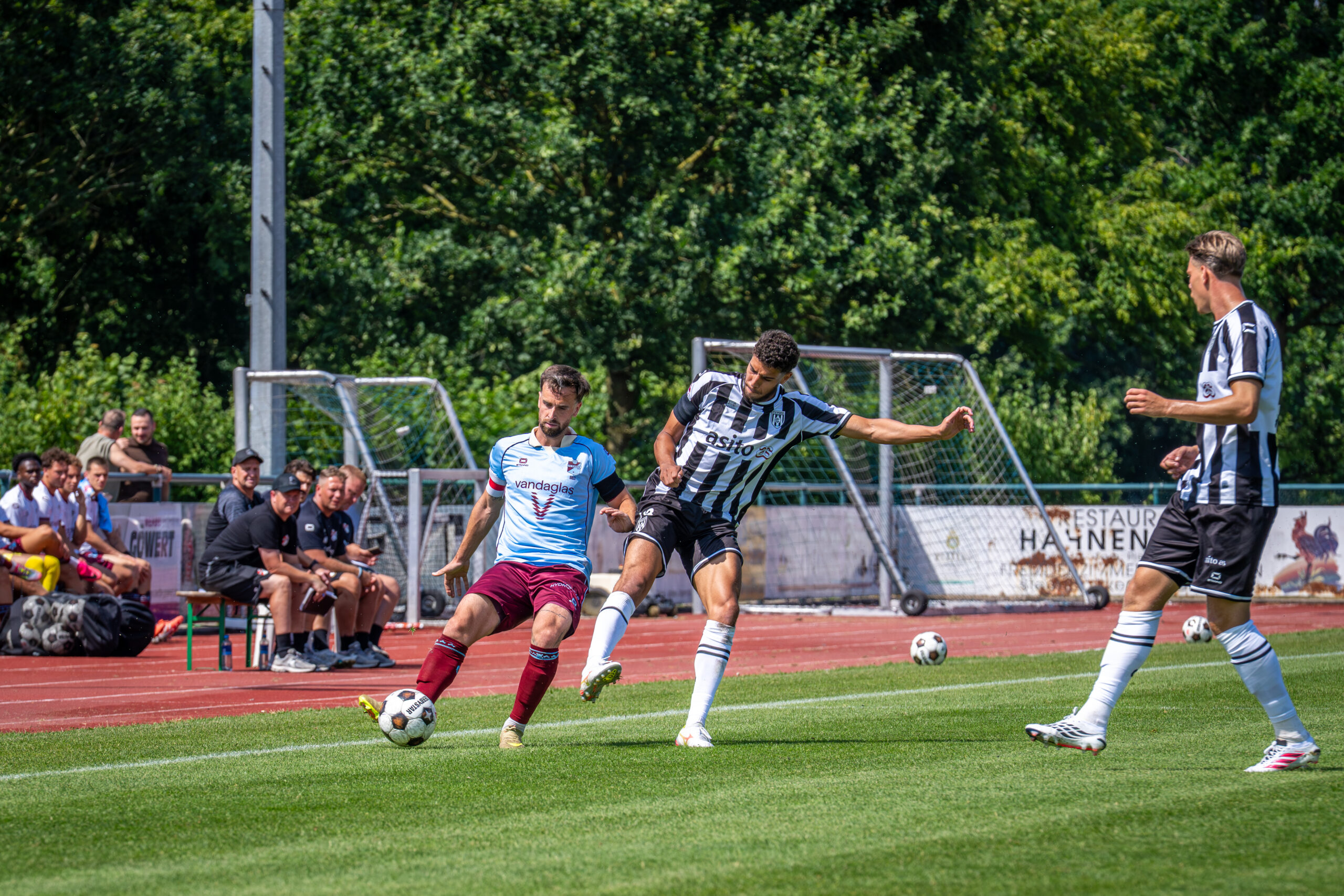 FC Emmen verloor een besloten oefenwedstrijd tegen Heracles Almelo.